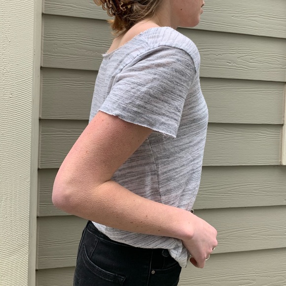 Urban outfitters grey and white heathered t shirt - Picture 2 of 3